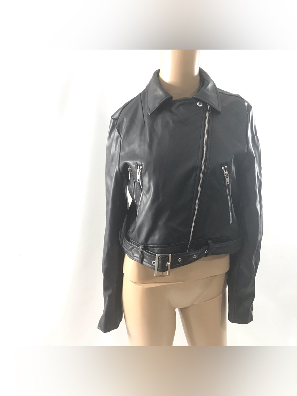 Ambiance women’s 100% Faux Leather Moto Cropped Jacket Size S Biker Modern  Chic